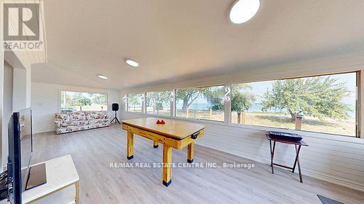 4036 LAKESHORE ROAD - 6