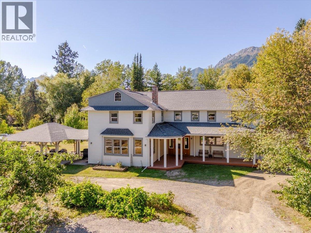 9 PARK Crescent - 1