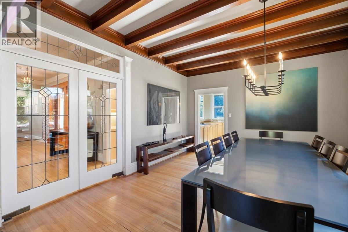 9 PARK CRESCENT - 43