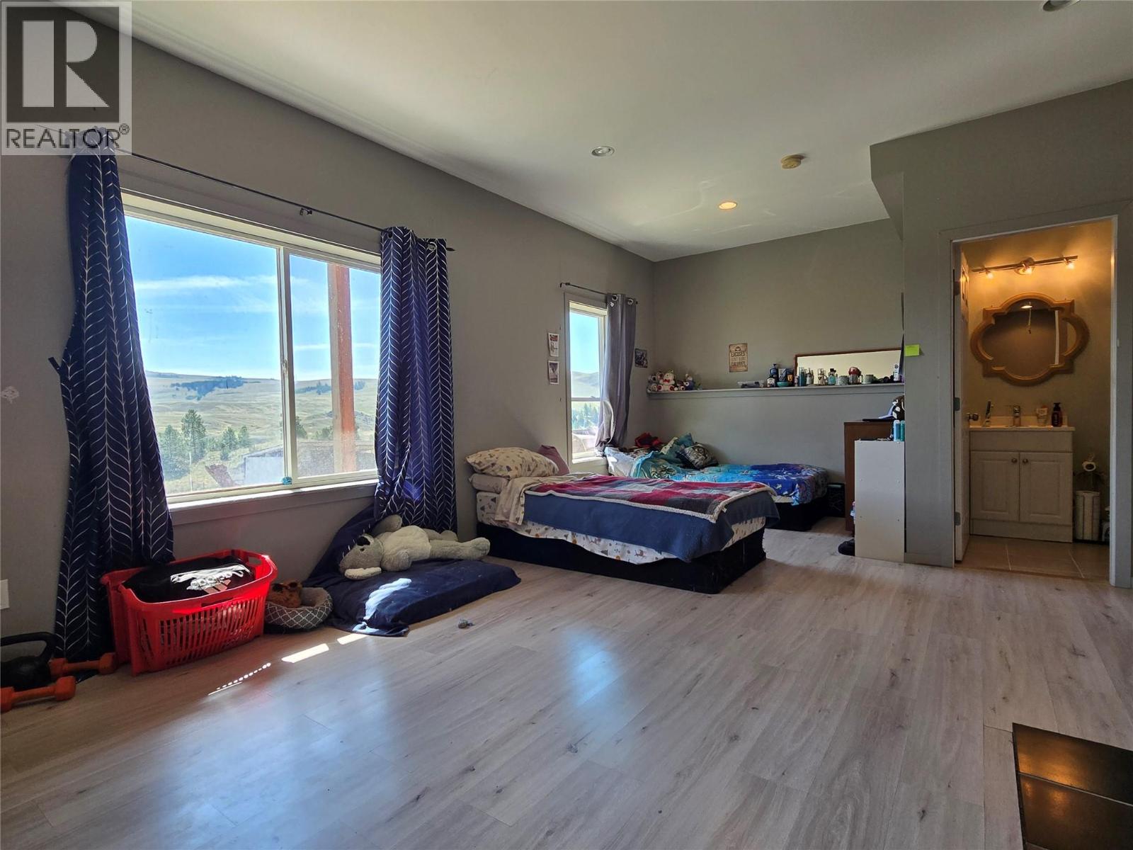7145 PRINCETON KAMLOOPS 5A Highway - 13