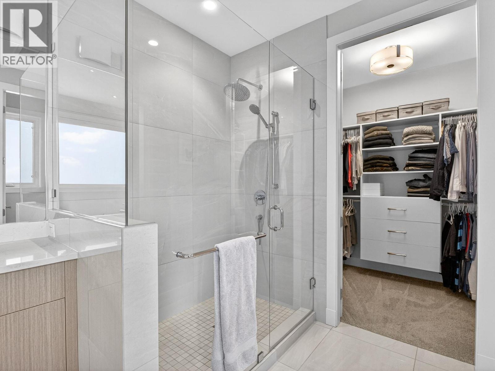 4579 Anhalt Road, Kelowna