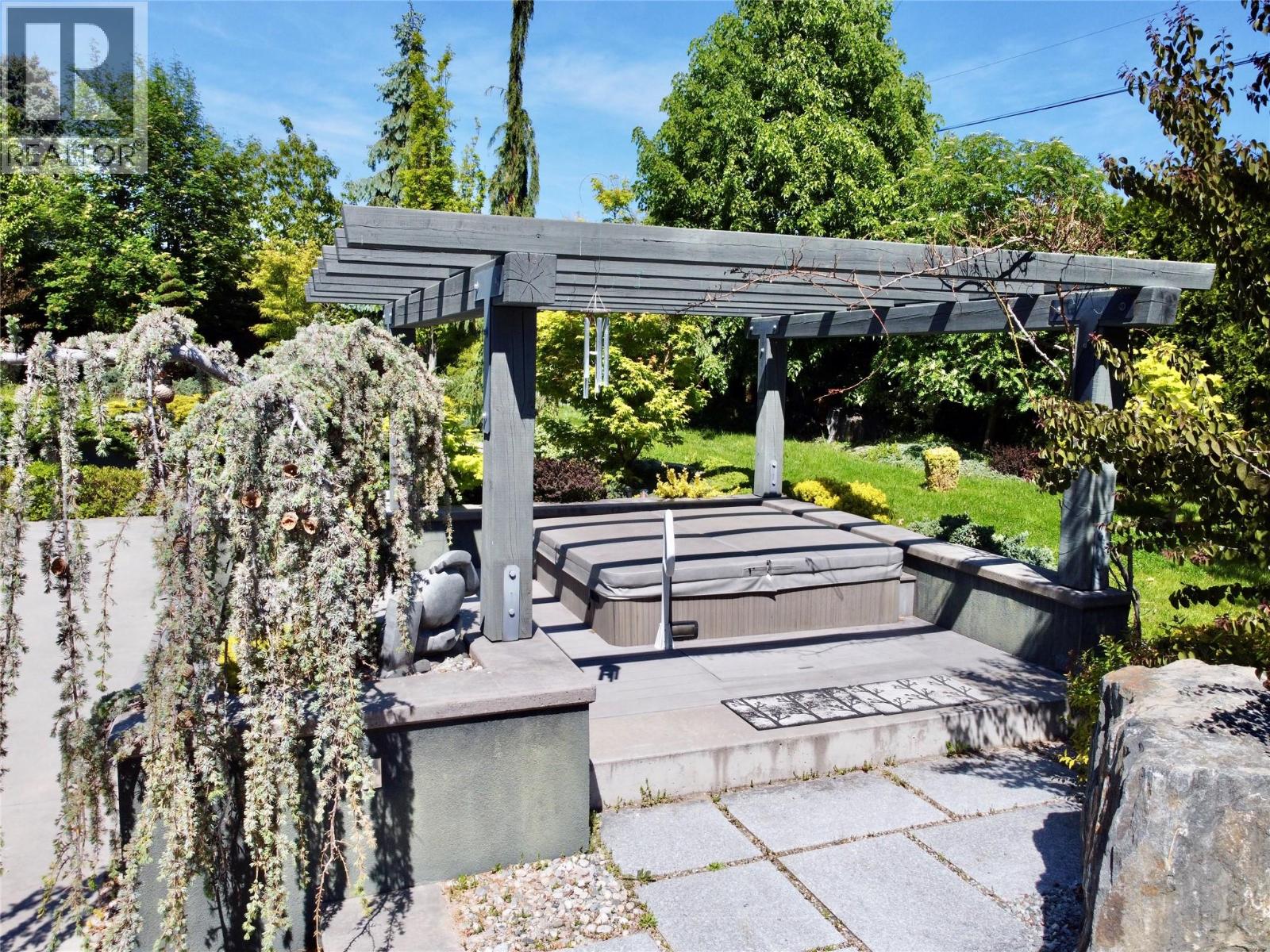 5642 Yarrow Street, Oliver