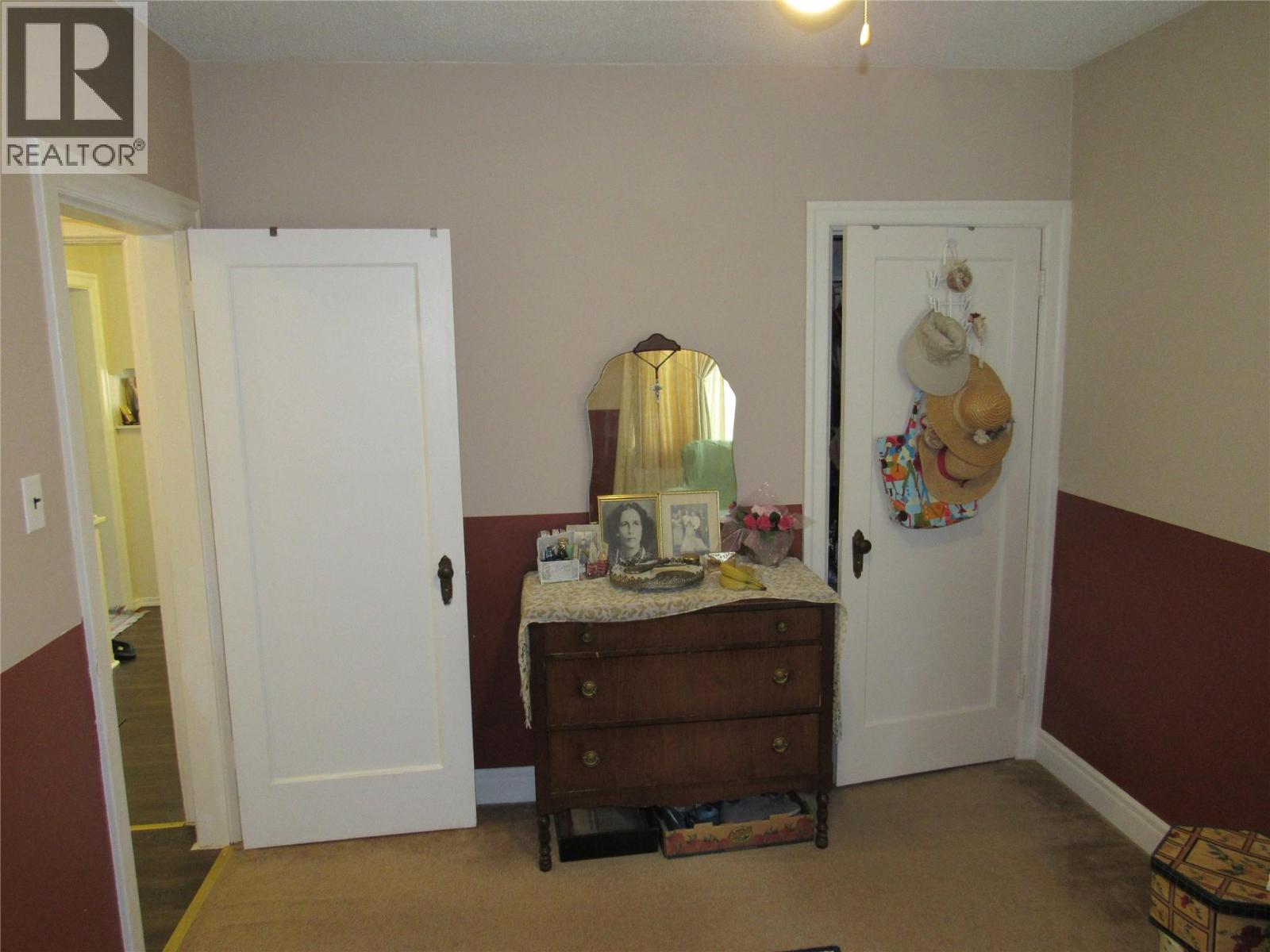 2000 TOPPING Street, Trail