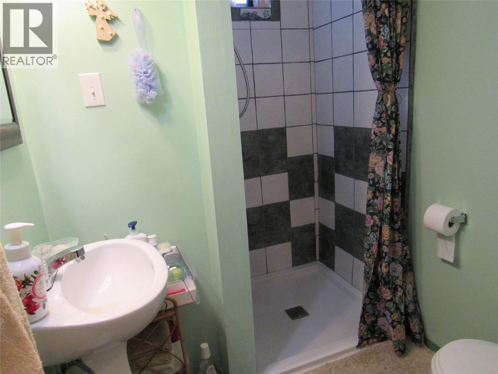 2000 TOPPING Street, Trail