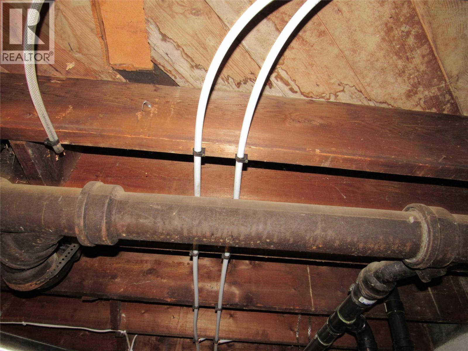 2000 TOPPING Street, Trail