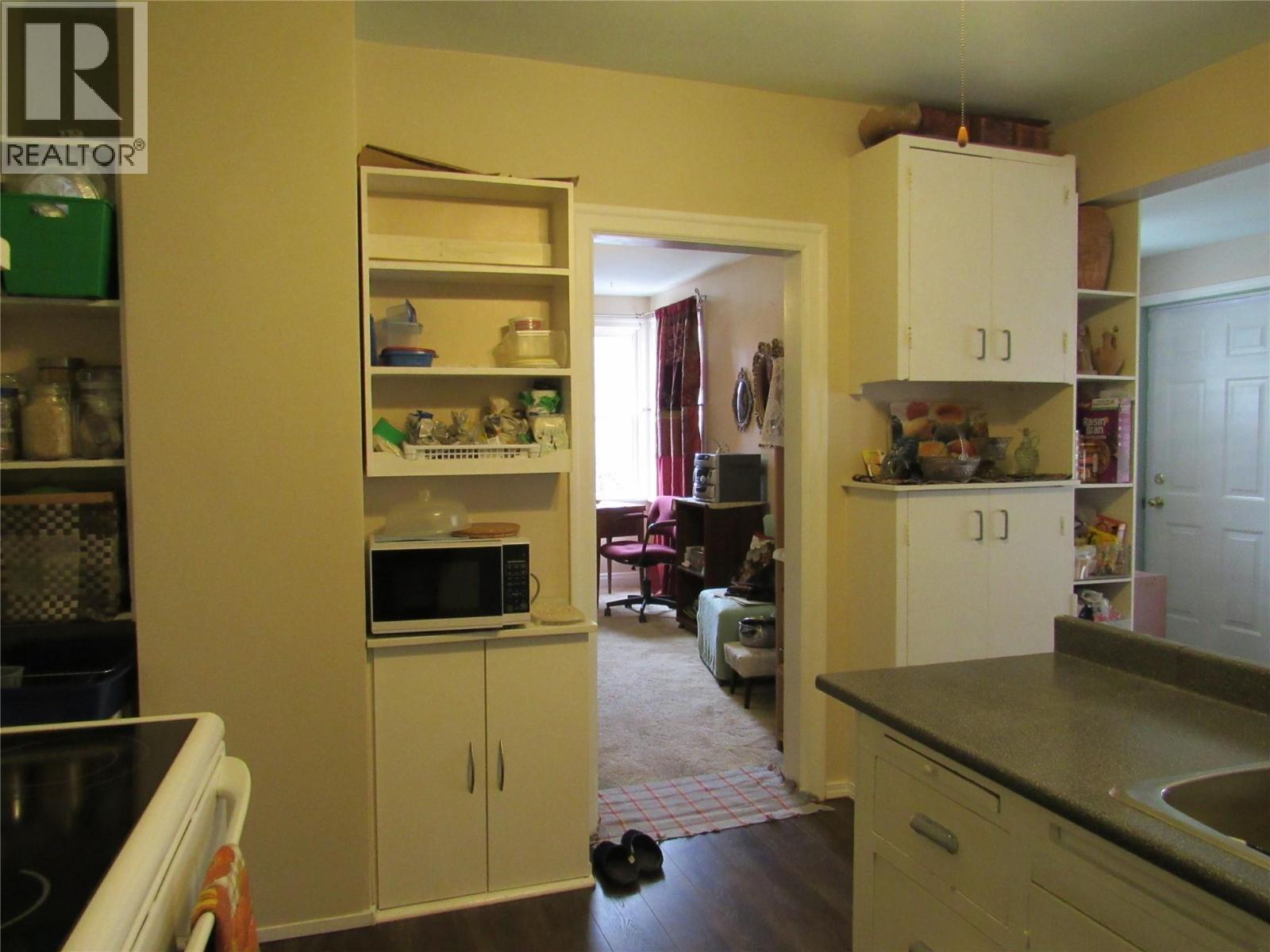 2000 TOPPING Street, Trail