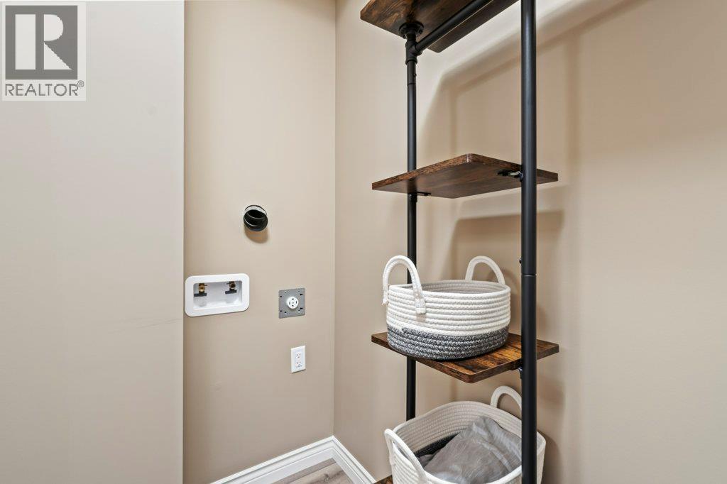 3949 Desert Pines Avenue, Peachland