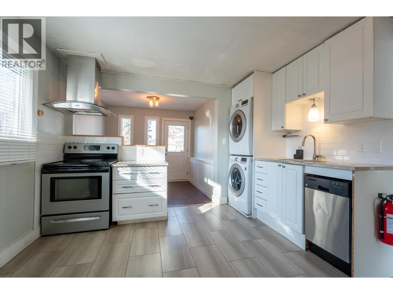 1921 GORSE STREET - 6