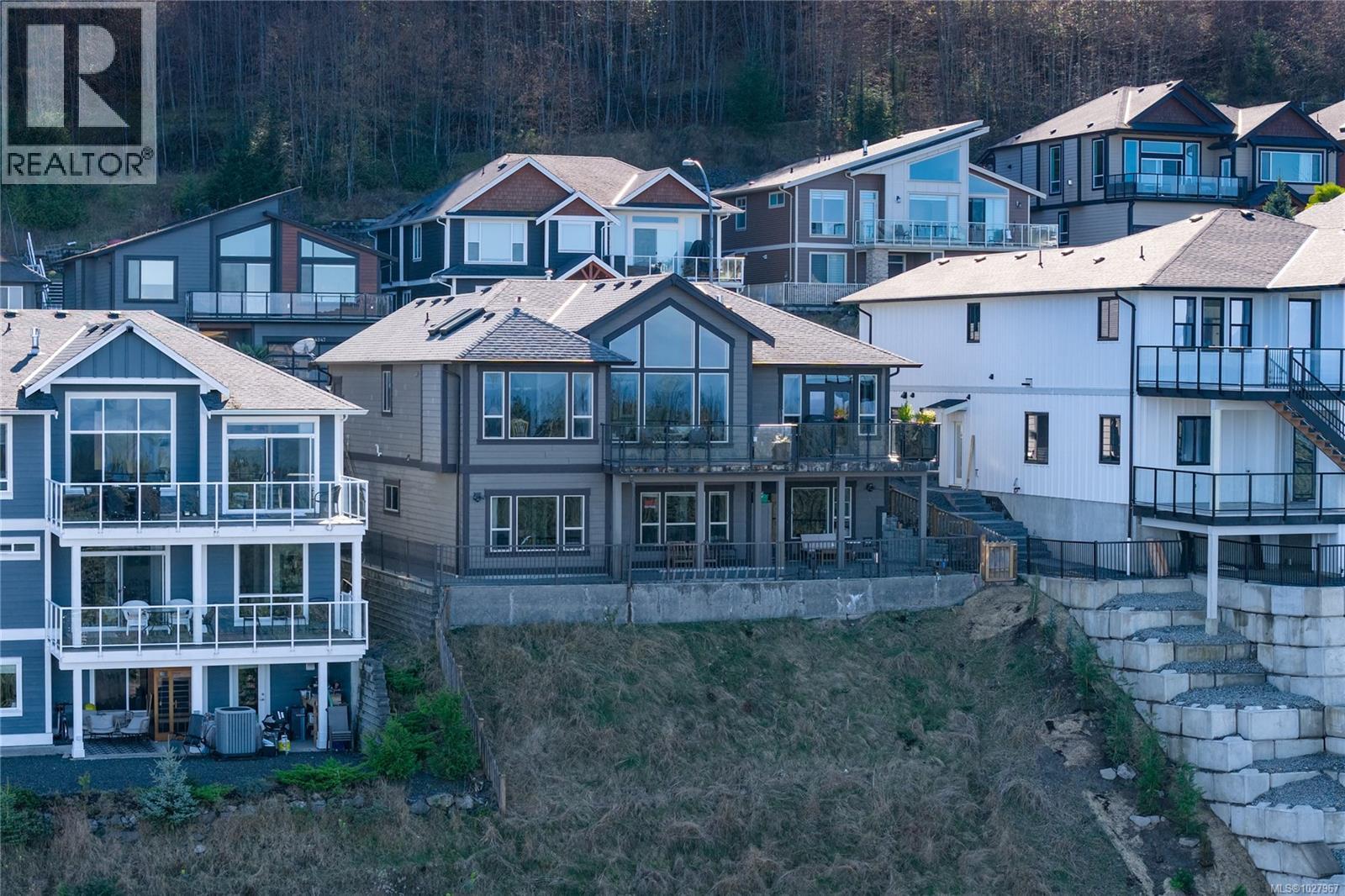 4546 LAGUNA WAY - 73