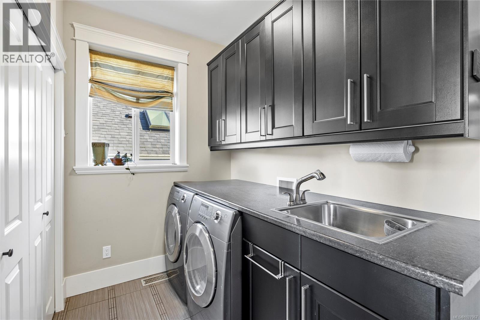 4546 LAGUNA WAY - 24