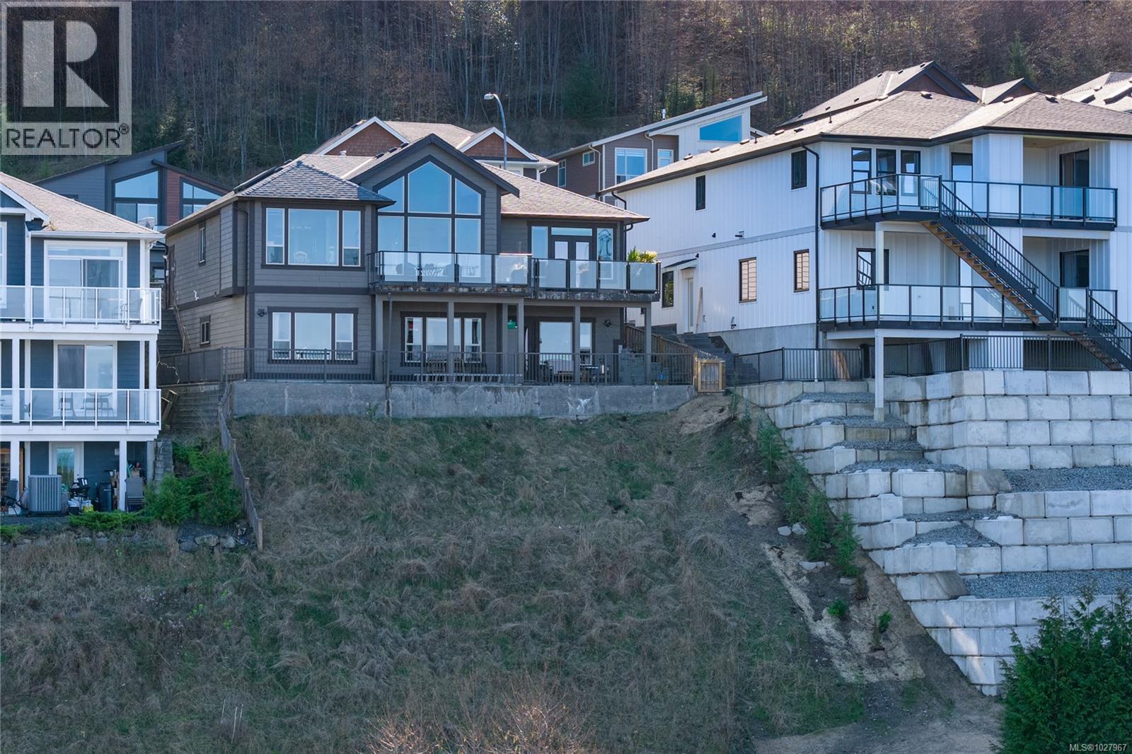 4546 LAGUNA WAY - 74