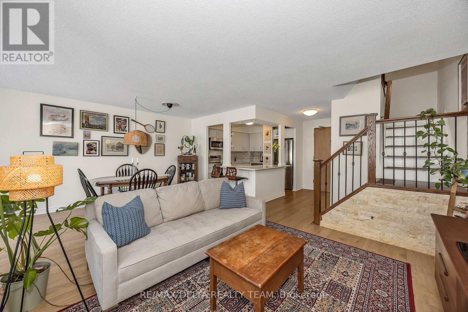 #111 2871 RICHMOND ROAD - 13