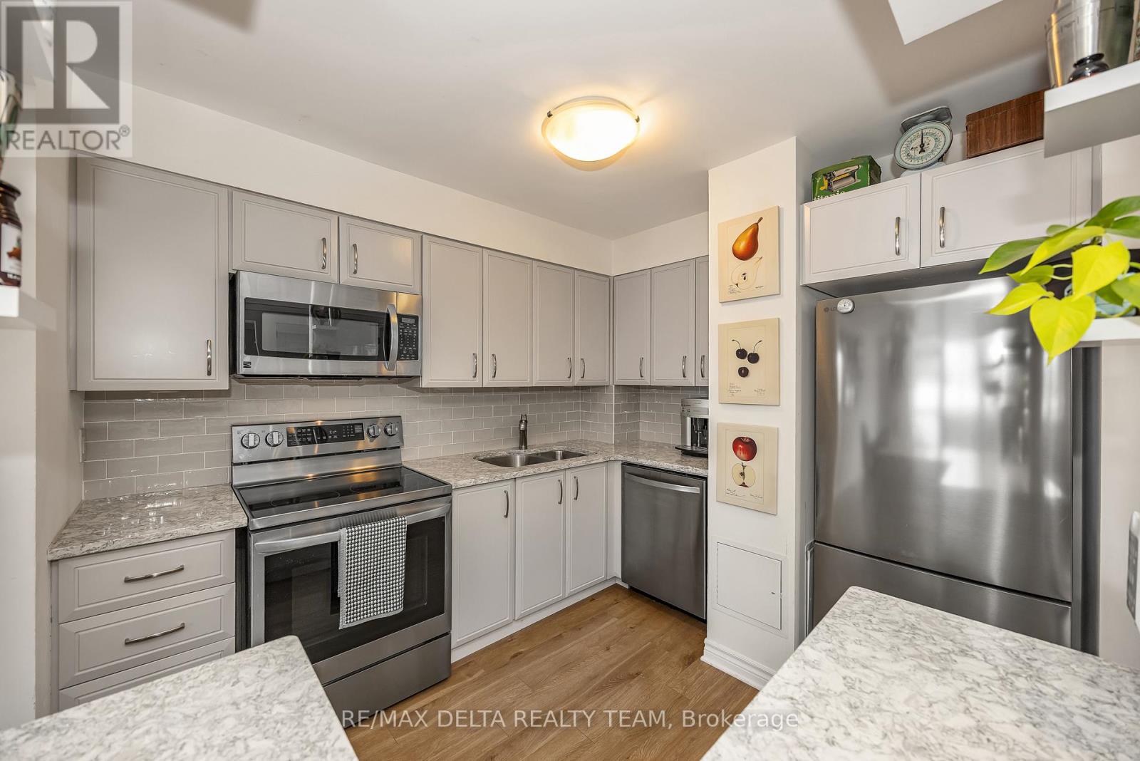 #111 2871 RICHMOND ROAD - 6