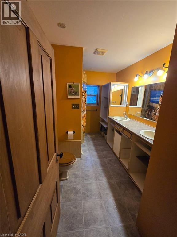 284 GARAFRAXA Street - 5