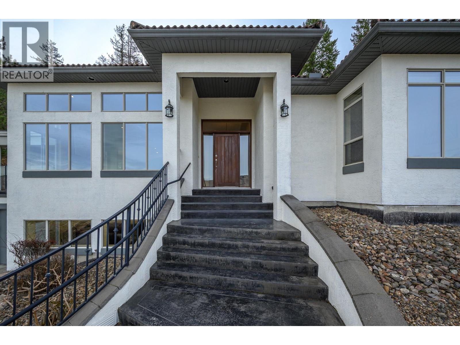 200 Melrose Court - 3