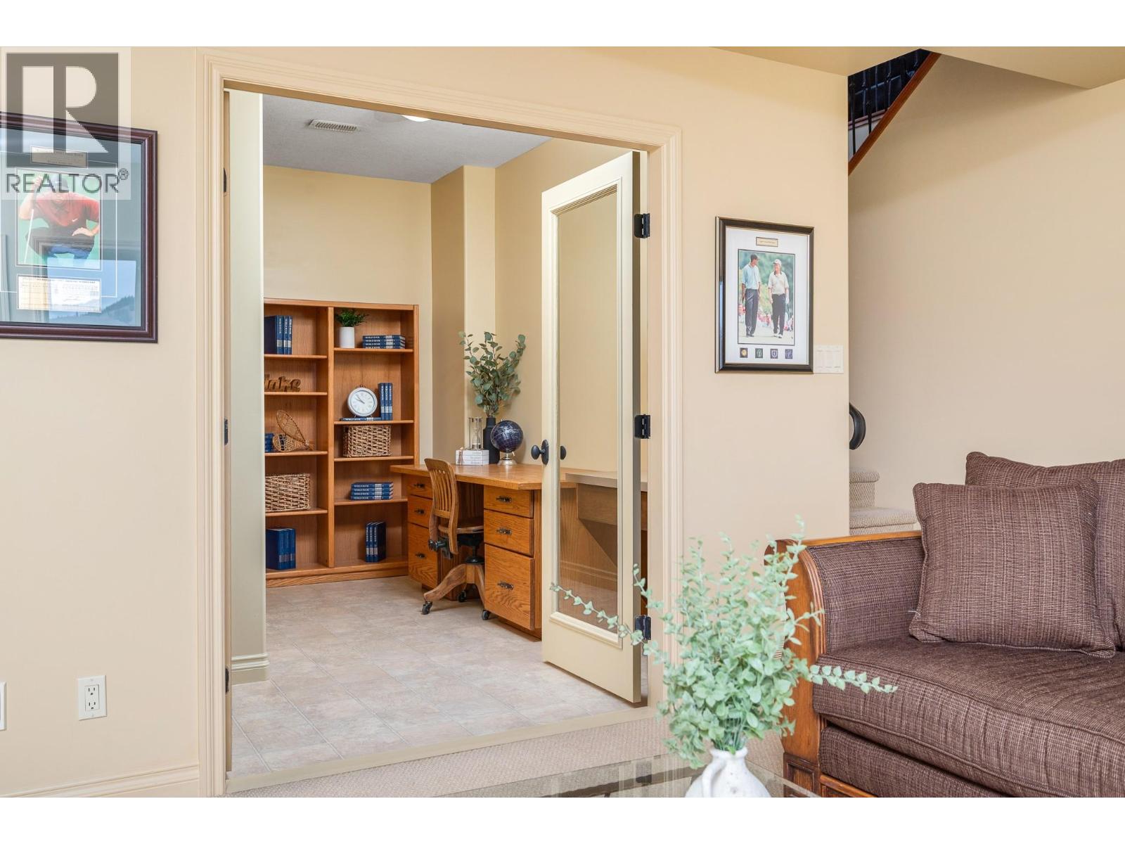 200 MELROSE COURT - 38