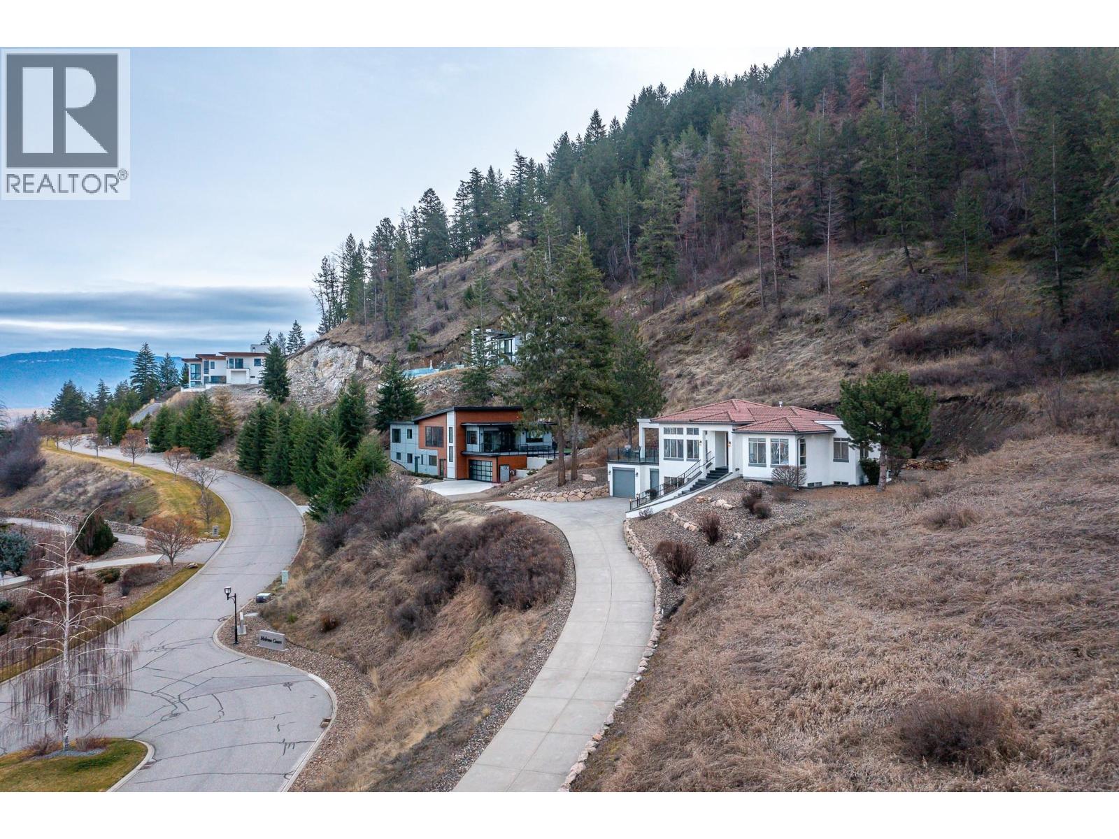 200 MELROSE COURT - 49