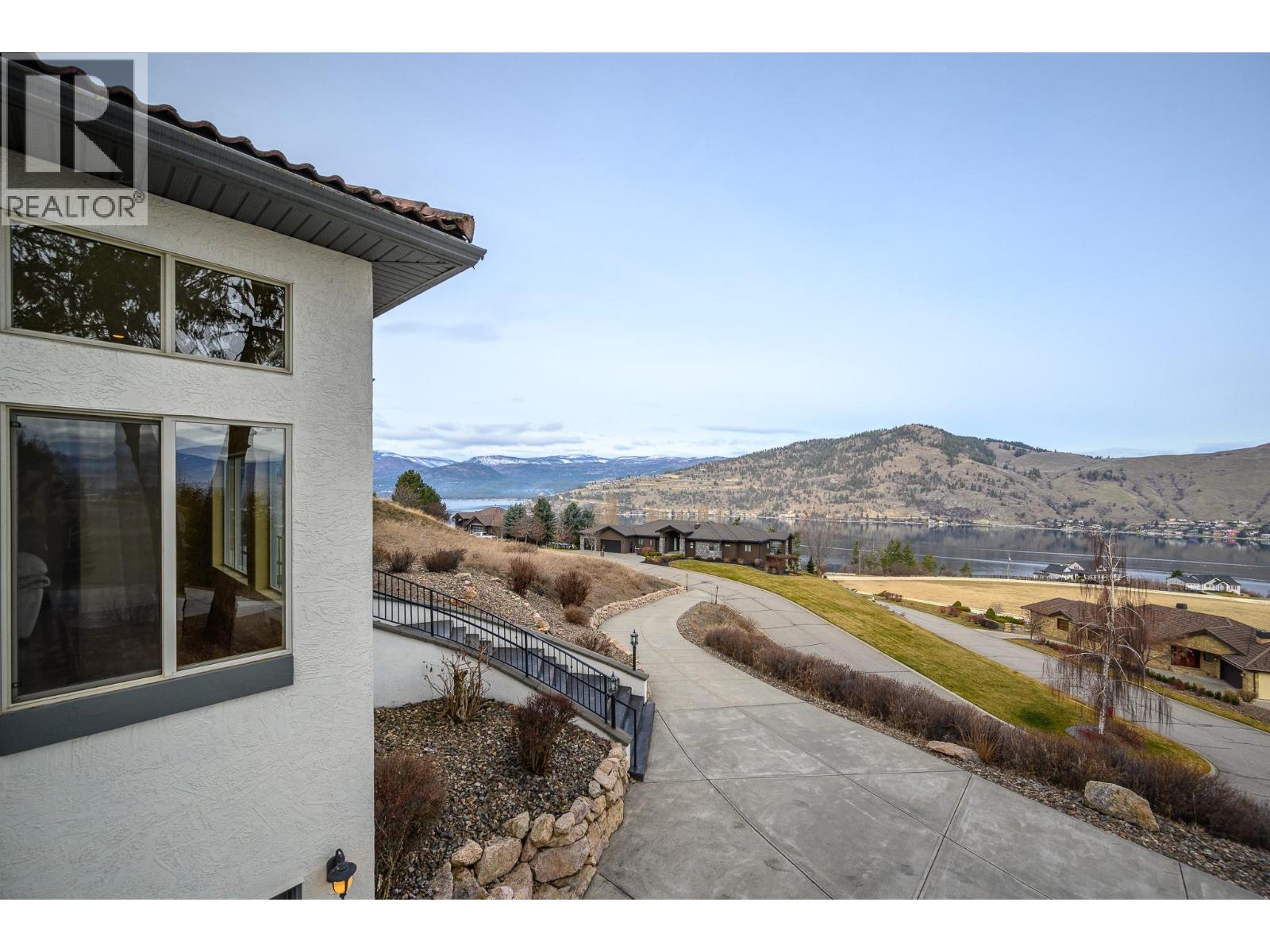 200 MELROSE COURT - 21