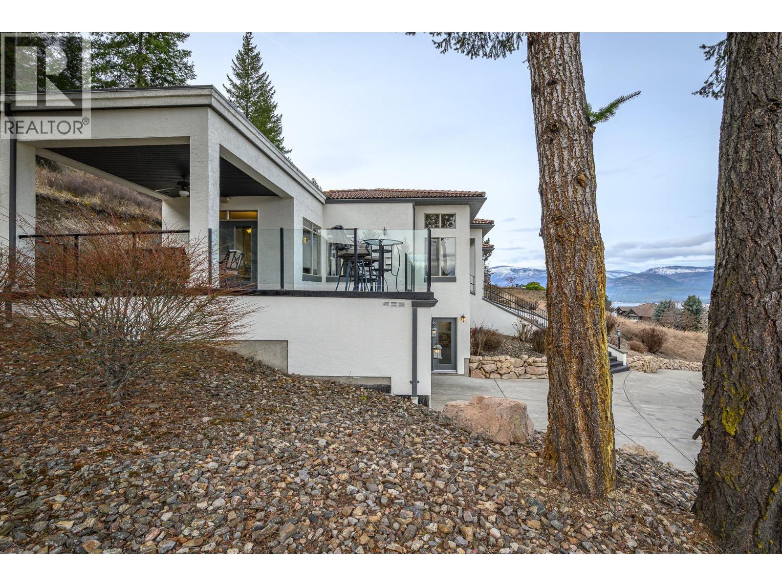 200 MELROSE COURT - 47