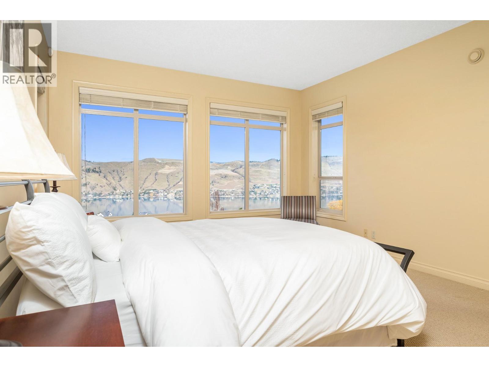 200 MELROSE COURT - 30