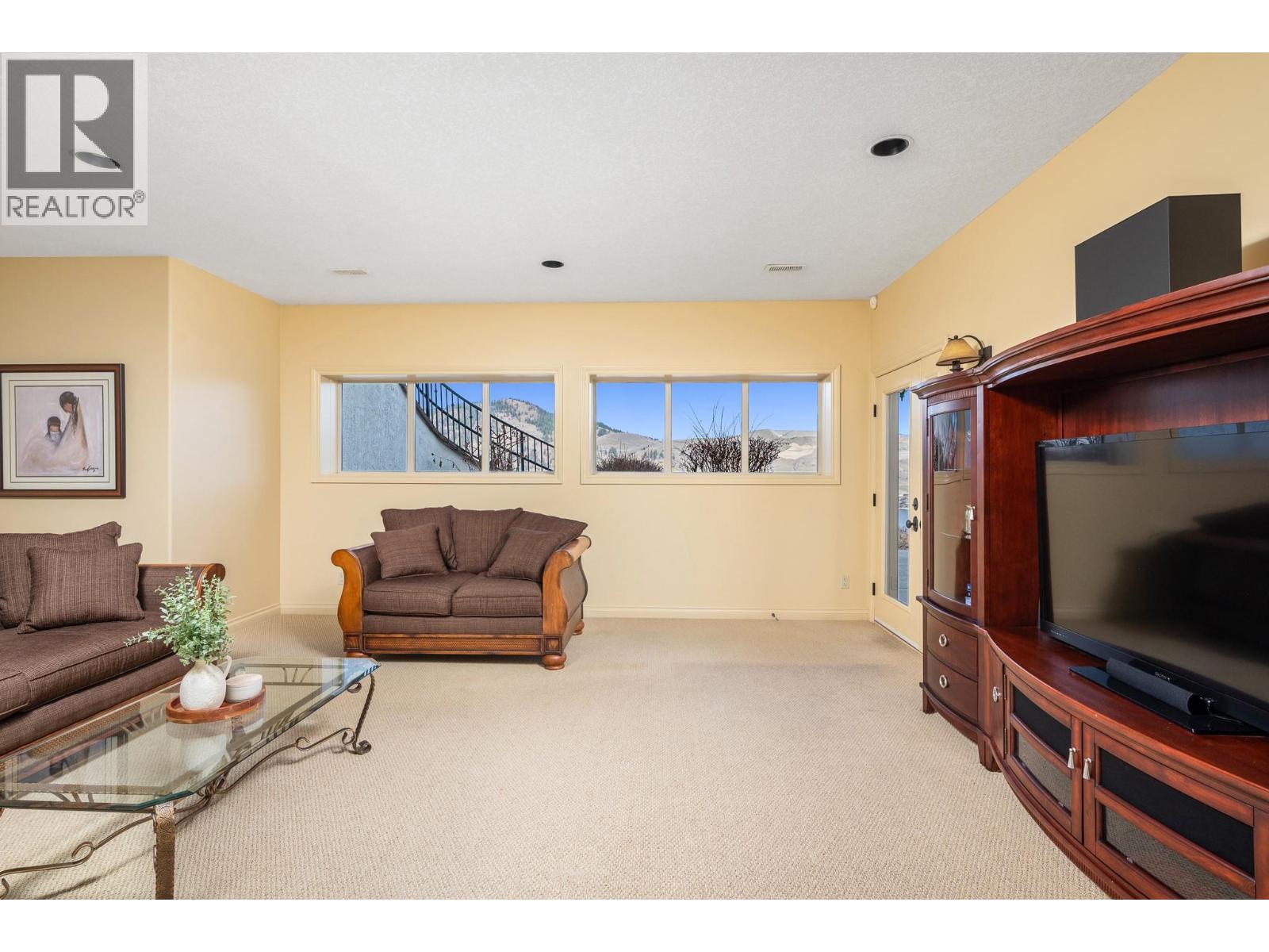 200 MELROSE COURT - 35