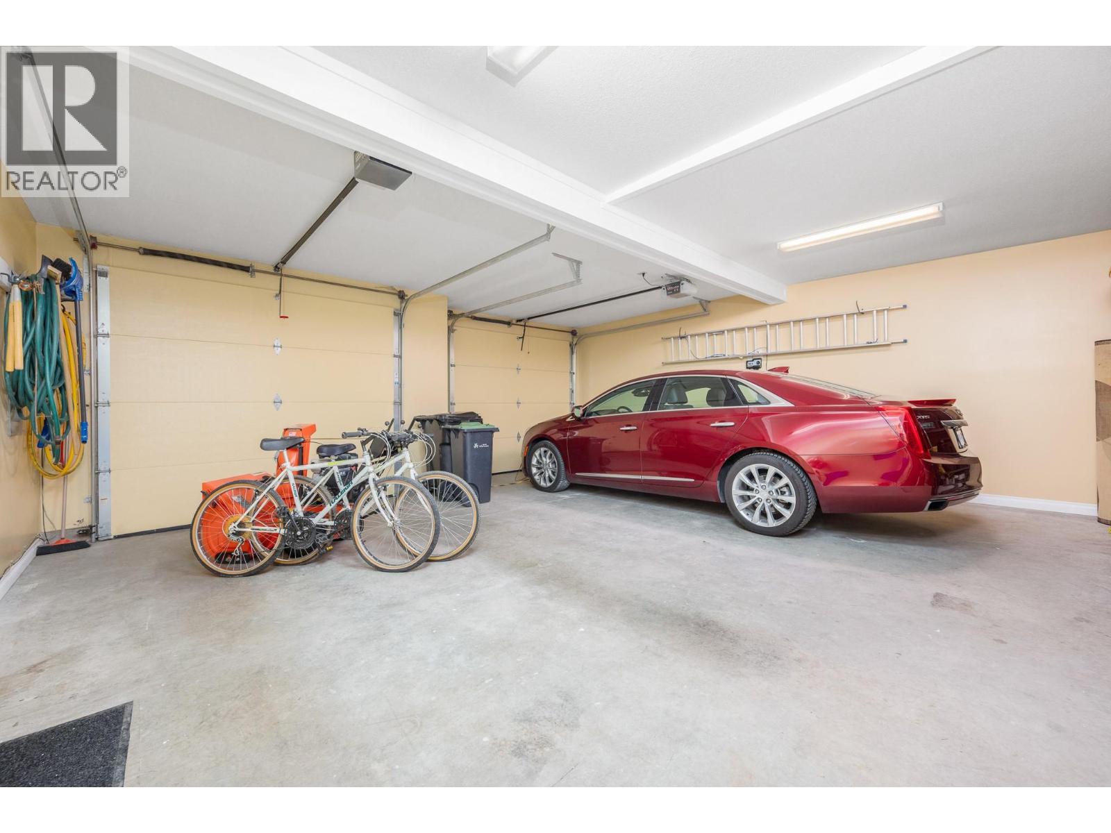 200 MELROSE COURT - 37