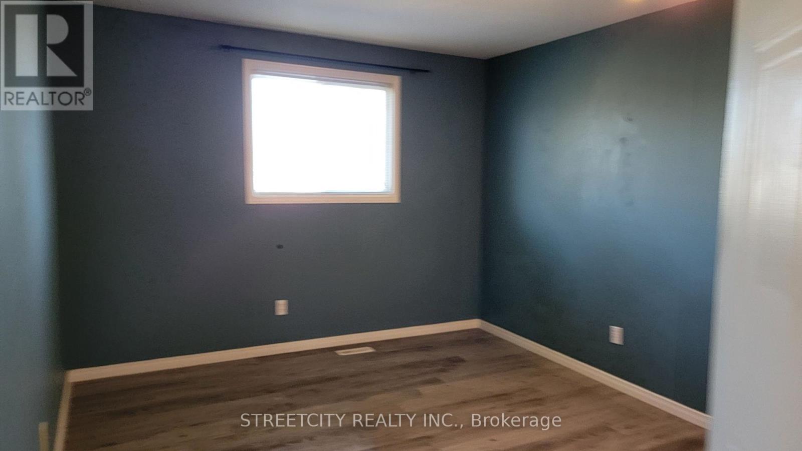 15 SANDRA ROAD — photo 10