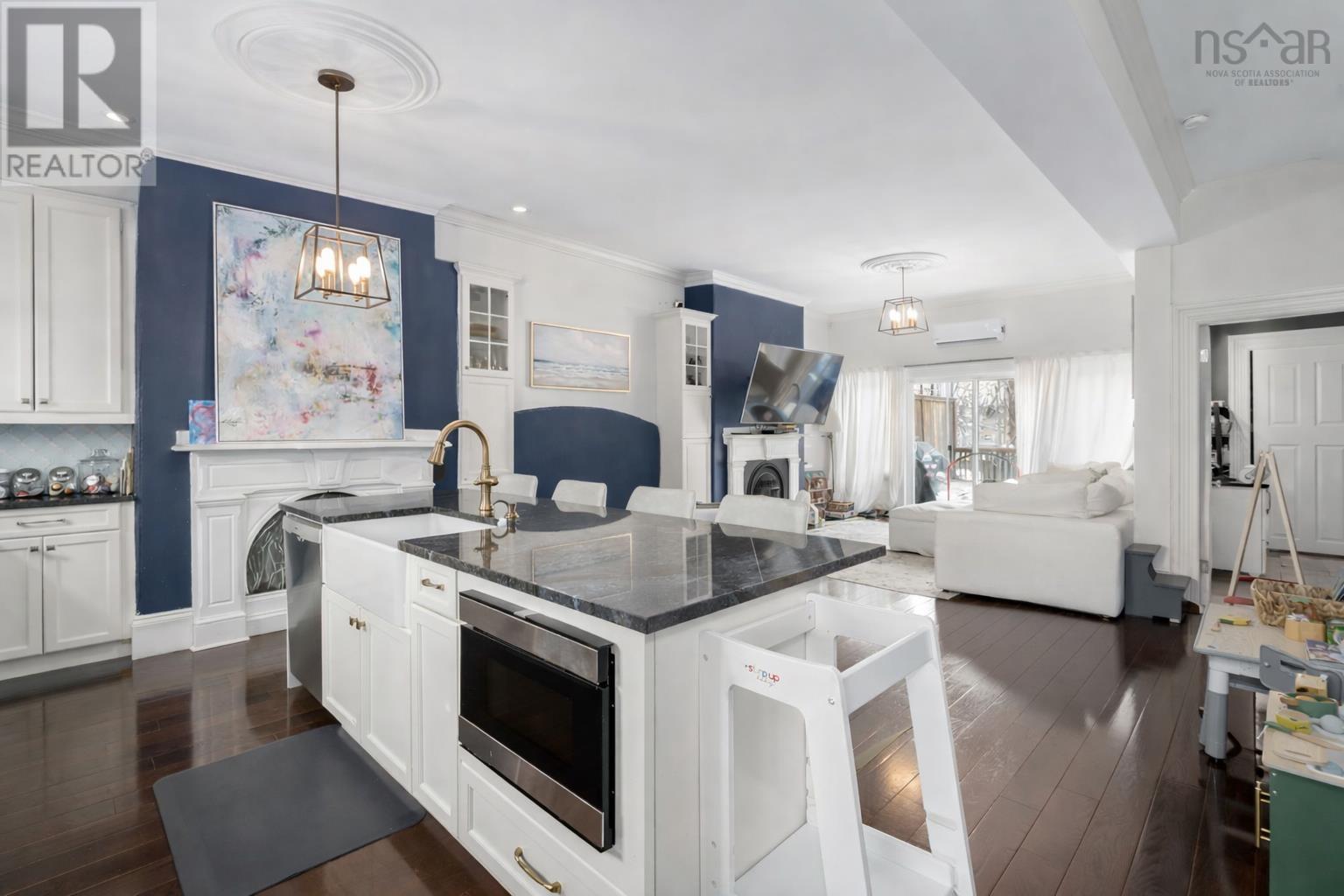 Property 6 of 37 of 6028/6030 Cunard Street