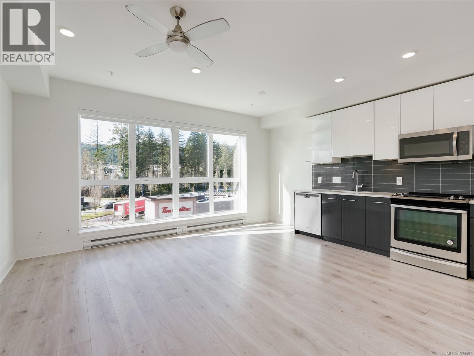 407 1311 Lakepoint Way, Langford