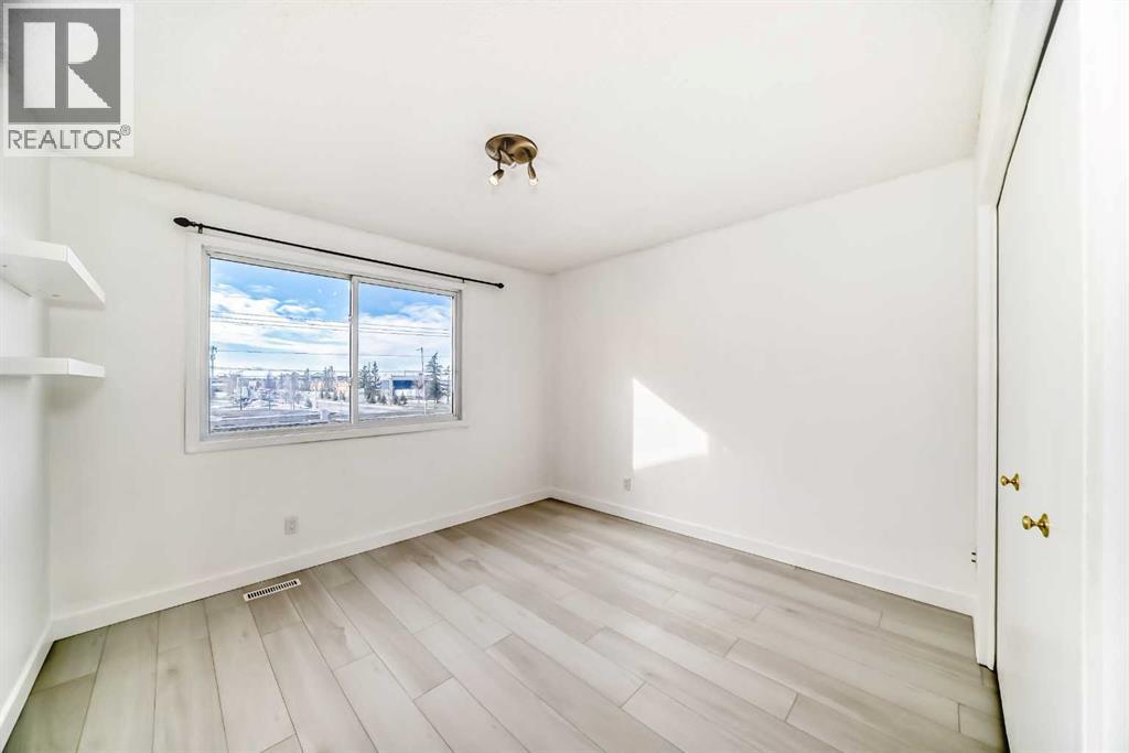 Single Family House for Sale in   Rundleson Road NE Rundle Calgary 