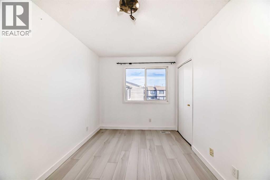 Single Family House for Sale in   Rundleson Road NE Rundle Calgary 