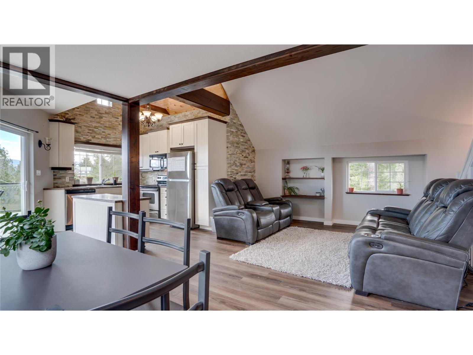 354 Lakewood Road, Vernon