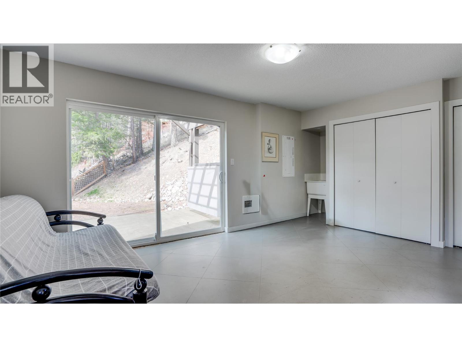 354 Lakewood Road, Vernon