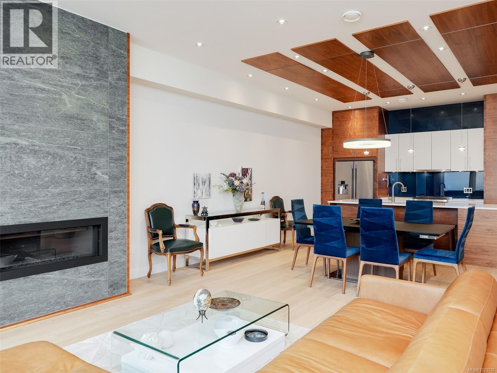 10303 Resthaven Dr, Sidney