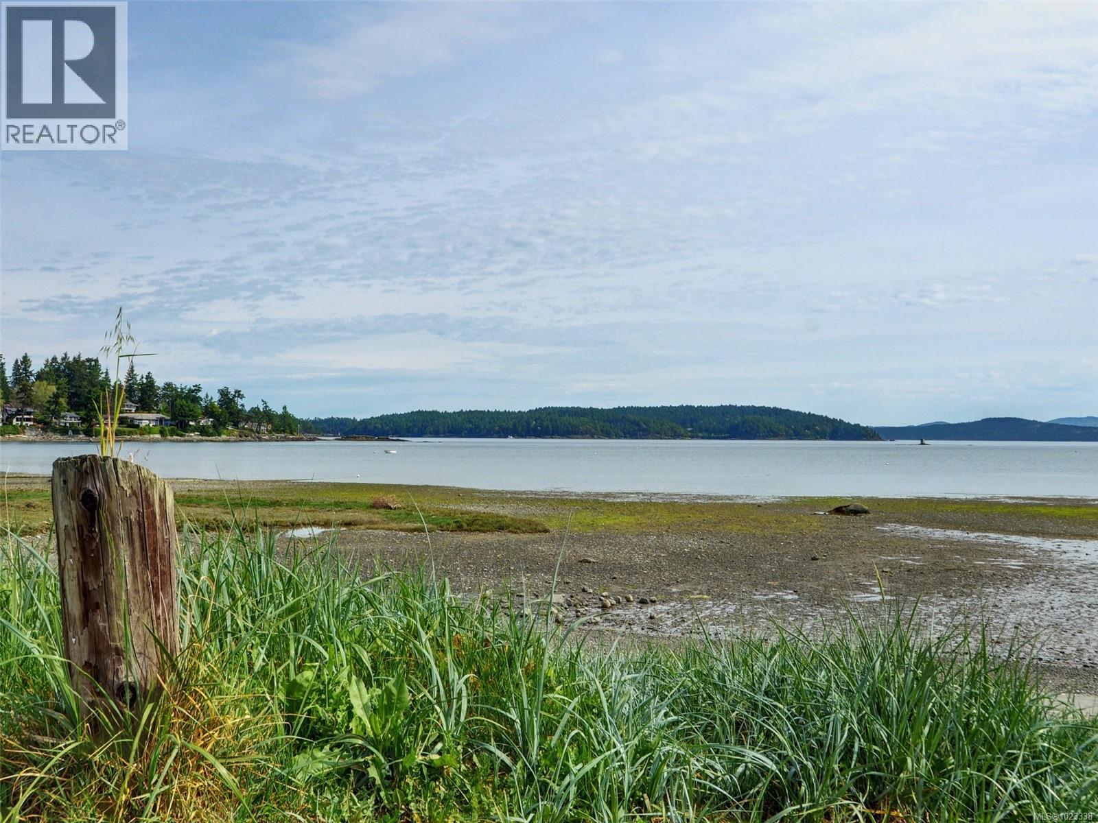 10303 Resthaven Dr, Sidney