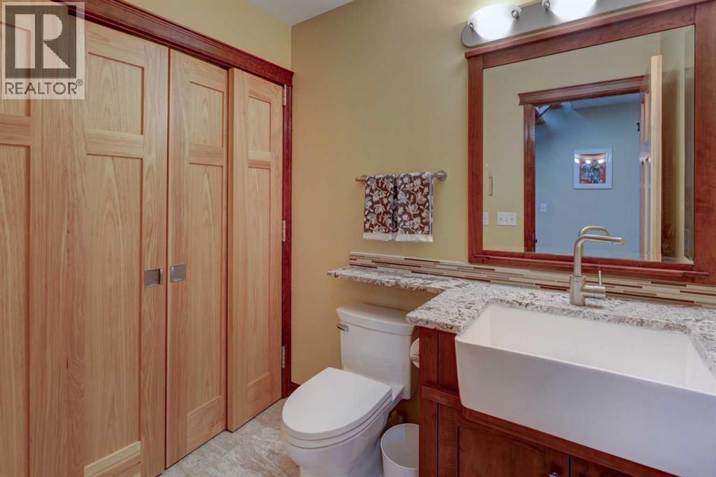 Single Family House for Sale in  Scimitar Point NW Scenic Acres Calgary 