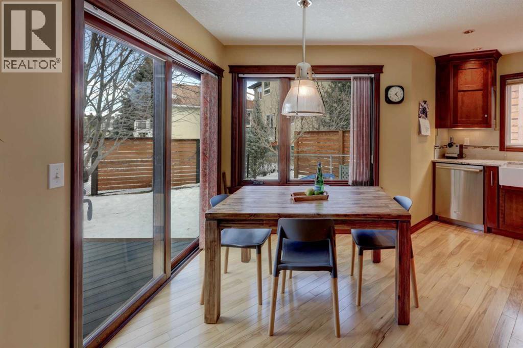 Single Family House for Sale in  Scimitar Point NW Scenic Acres Calgary 