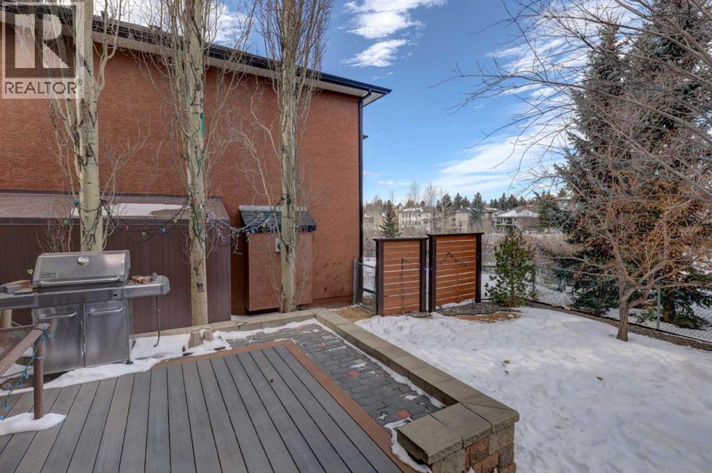 Single Family House for Sale in  Scimitar Point NW Scenic Acres Calgary 