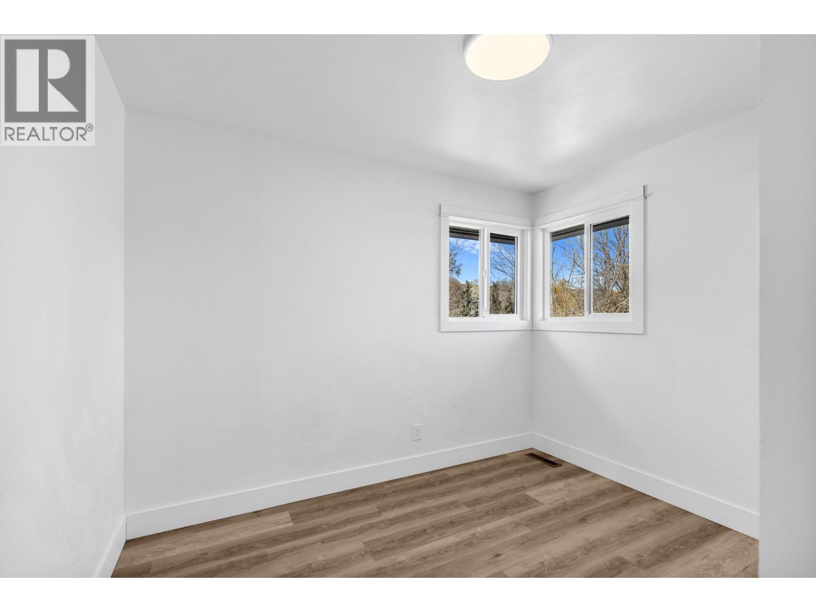  608 Browne Road, Vernon