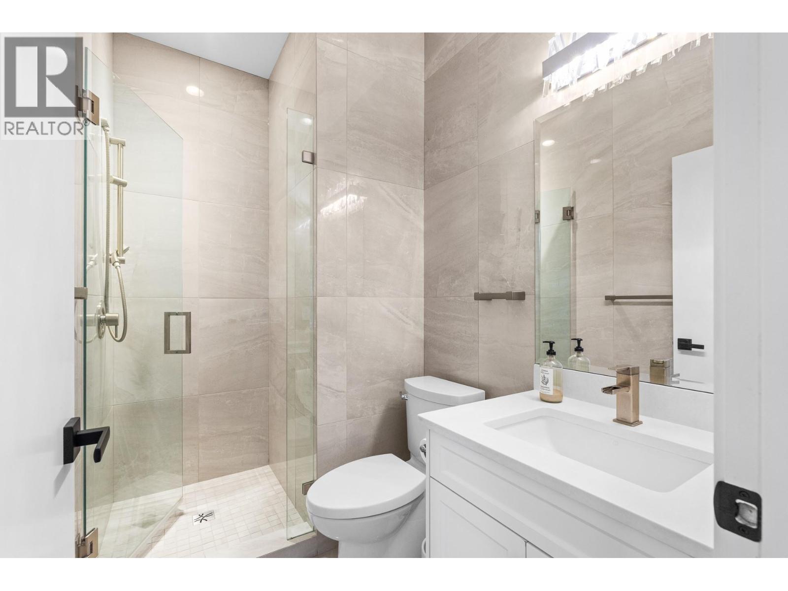 108 457 West Avenue, Kelowna