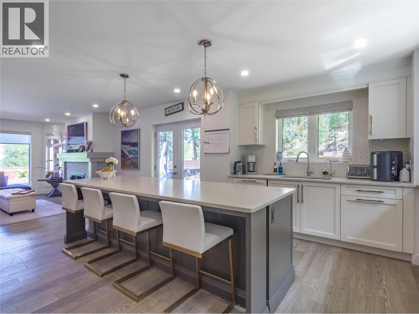3948 Valleyview Road, Penticton