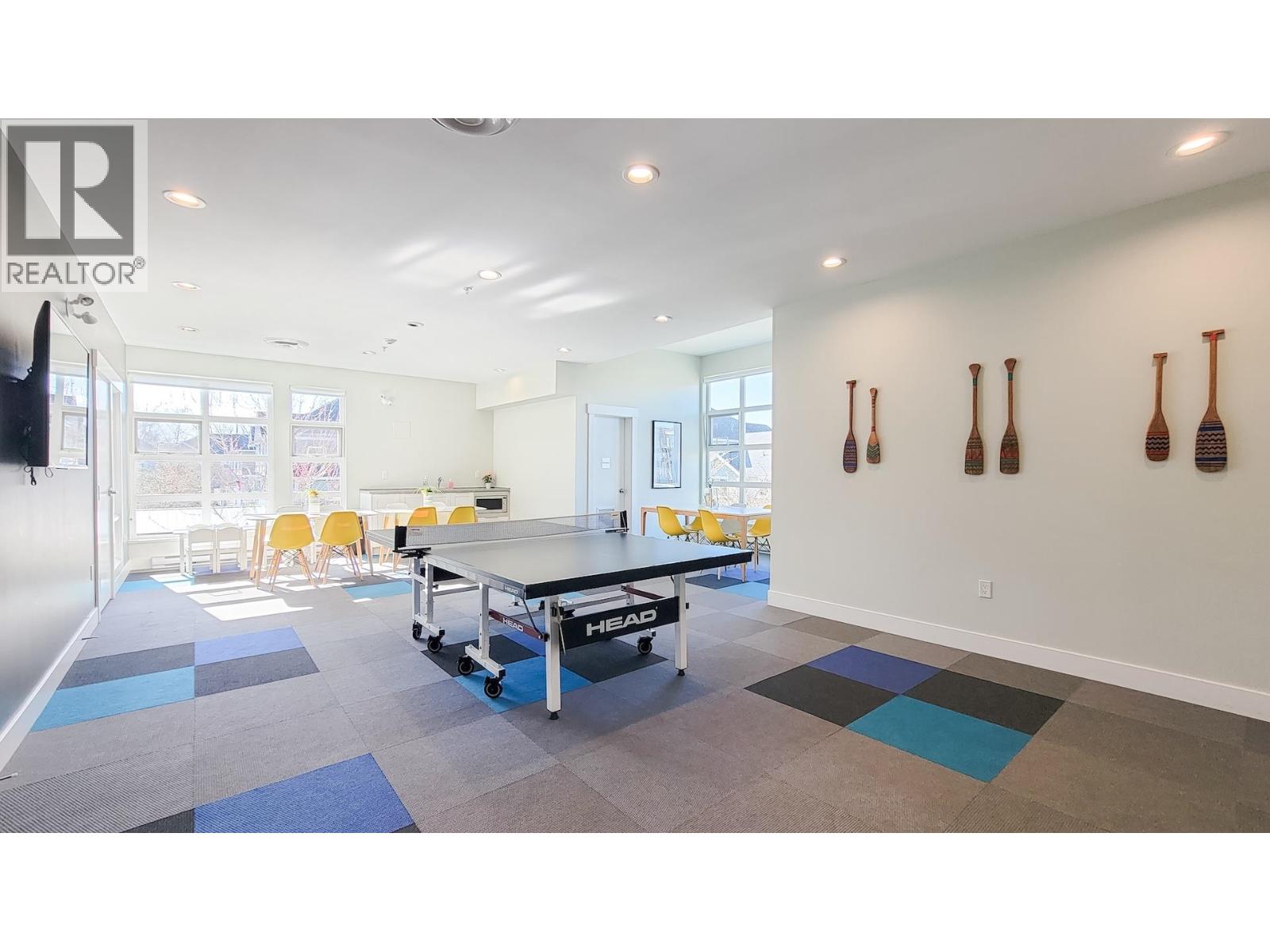 #100-5550 ADMIRAL Way, Delta