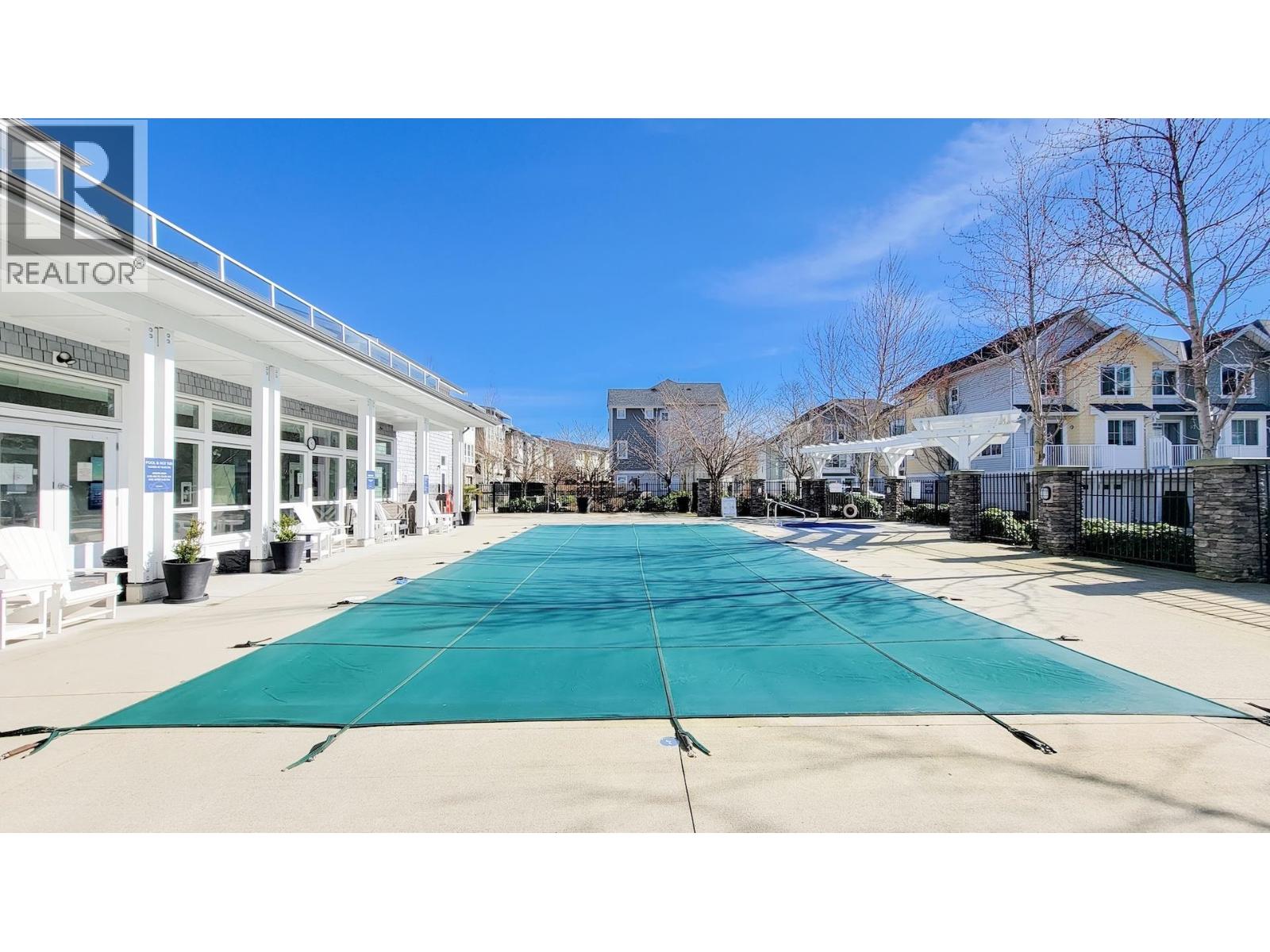 #100-5550 ADMIRAL Way, Delta