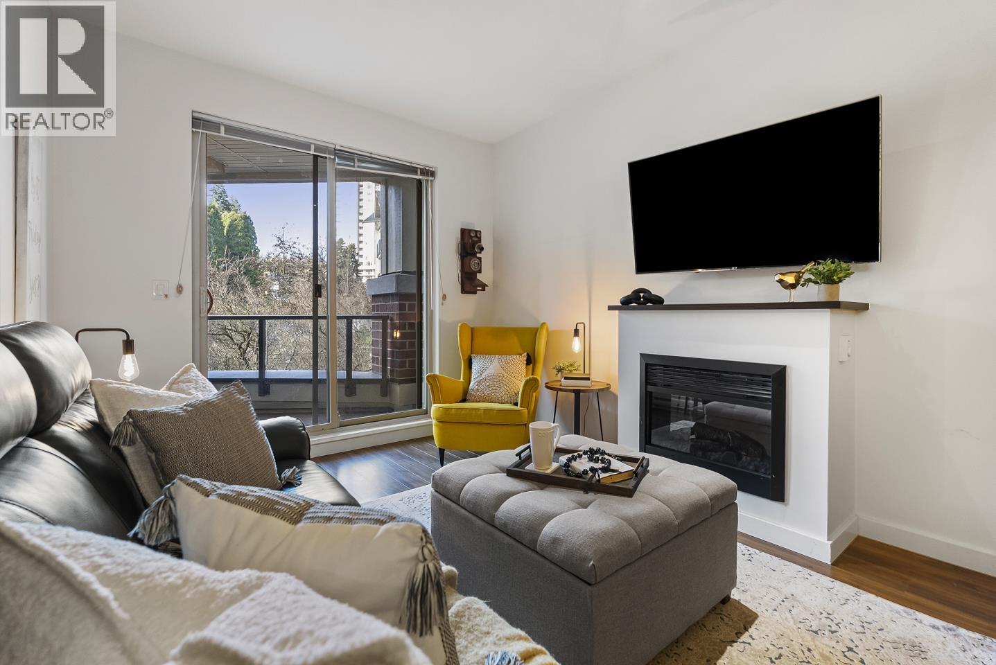 312 245 ROSS Drive - photo 2