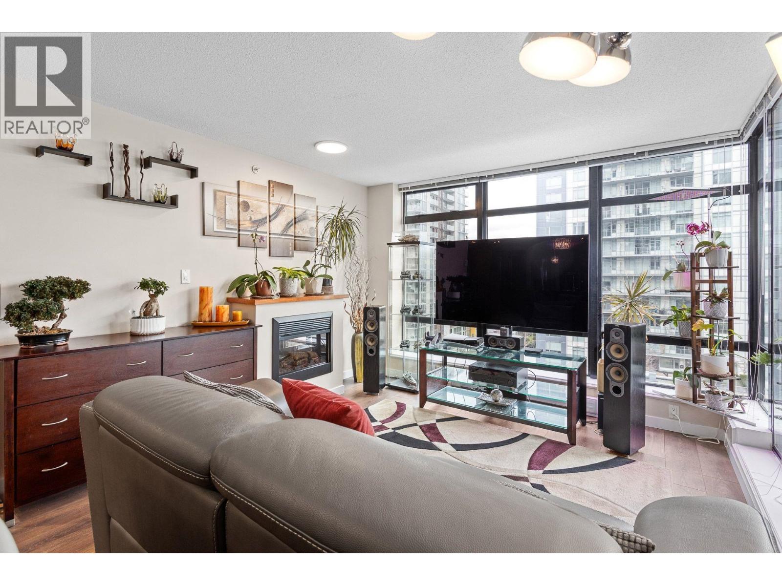 1106 610 VICTORIA STREET, New Westminster