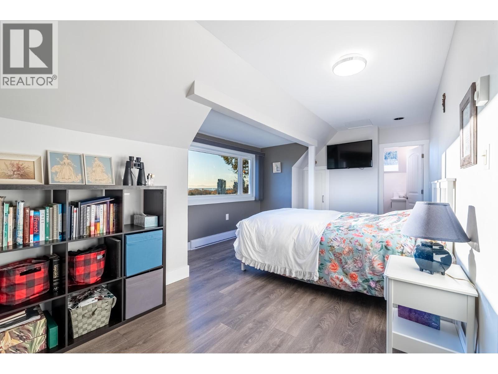 1275 W KEITH ROAD, North Vancouver