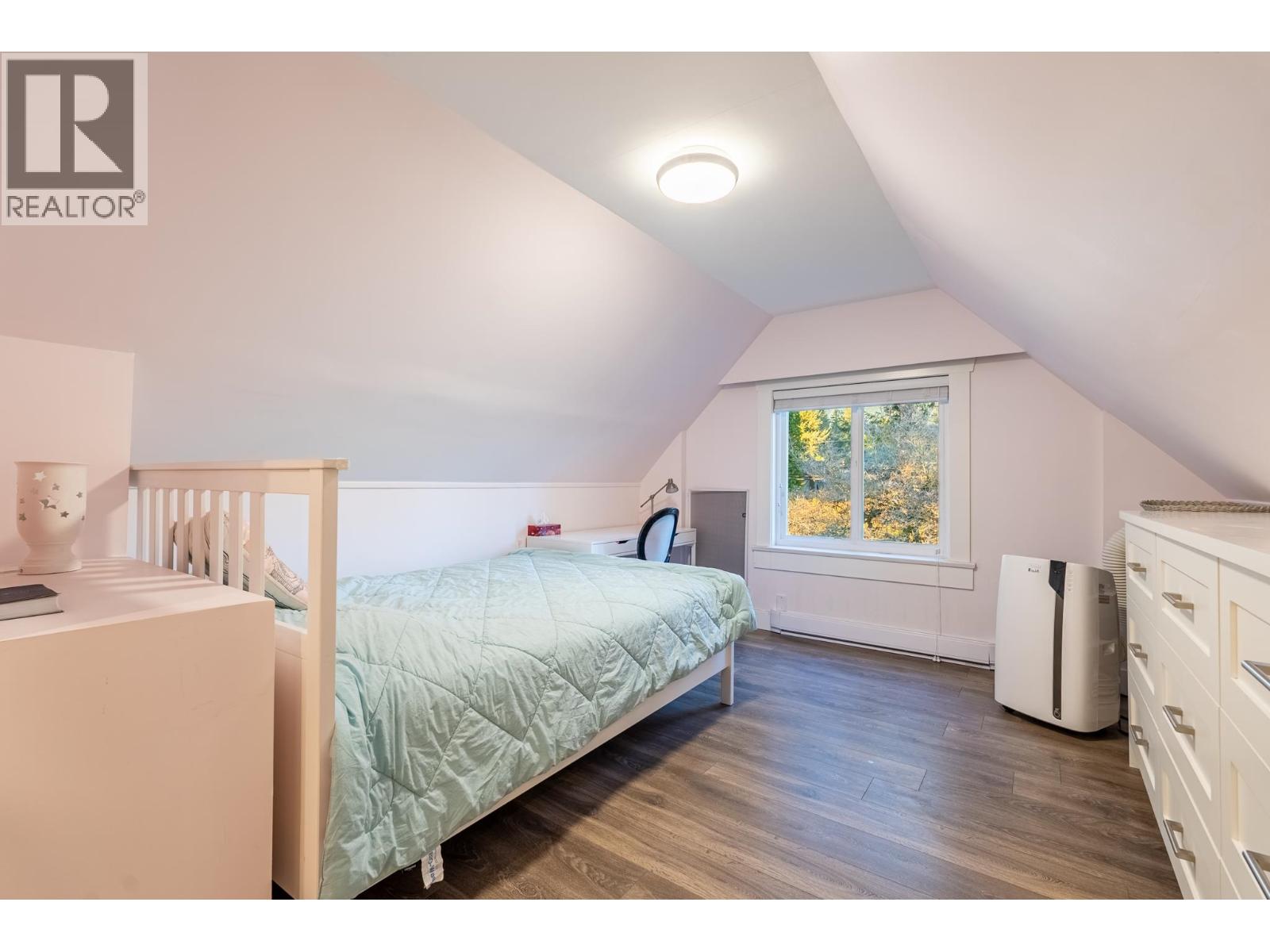 1275 W KEITH ROAD, North Vancouver