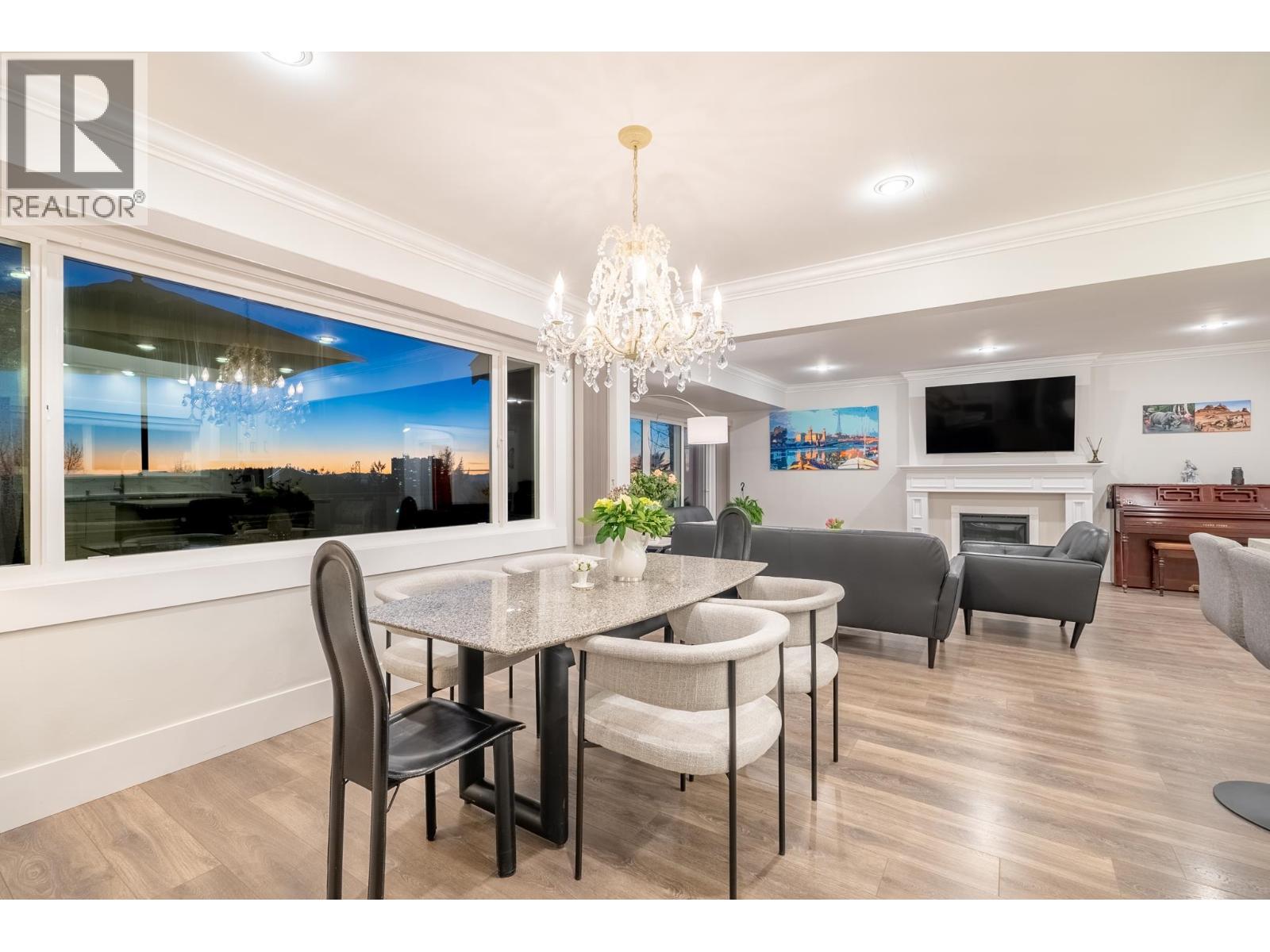 1275 W KEITH ROAD, North Vancouver