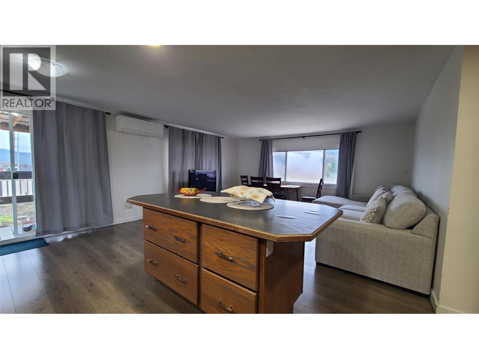 7361 Tucelnuit Drive, Oliver