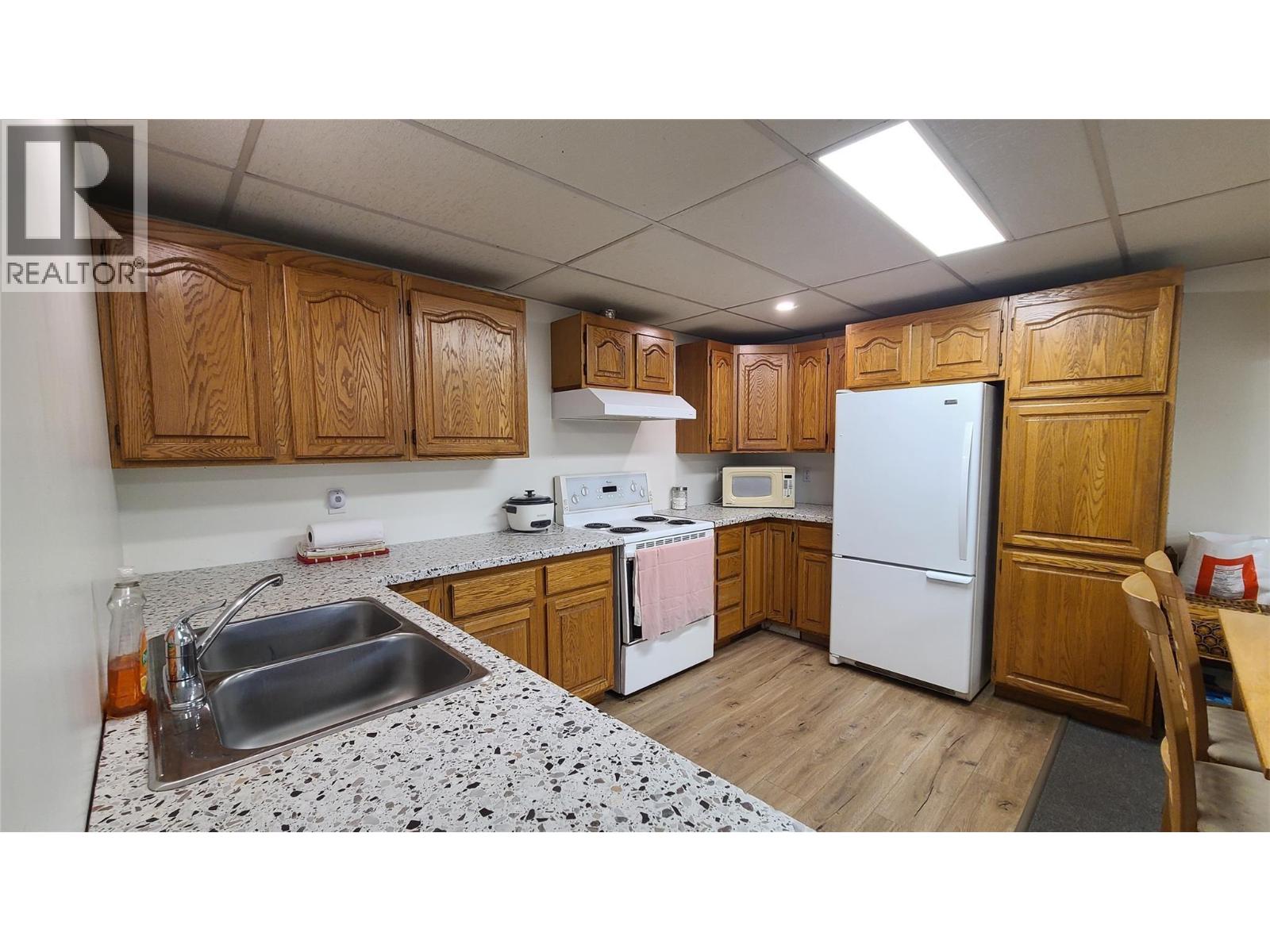 7361 Tucelnuit Drive, Oliver